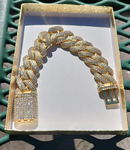 14k gold plated Iced out 20mm Big Cuban link Bracelet