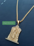 14k 6mm Gold Plated Cuban link Chain and Pendant